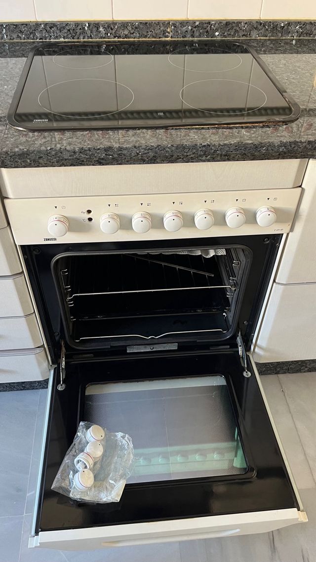 Cocina completa con electrodomésticos