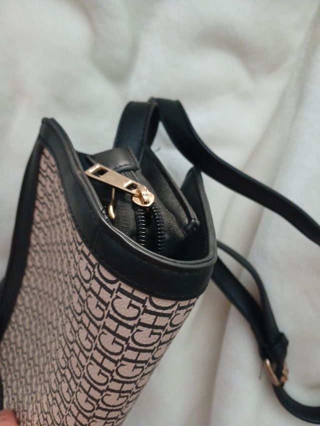 Bolso Carolina Herrera Beige y Negro