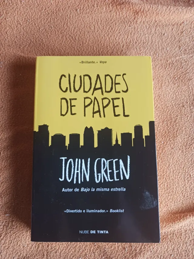 Ciudades de papel (Nube de Tinta) (Spanish Edit...