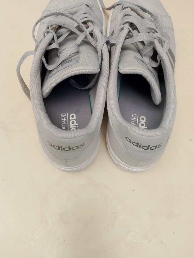 Sapato Adidas Masculino Tamanho 41.5 Cinza