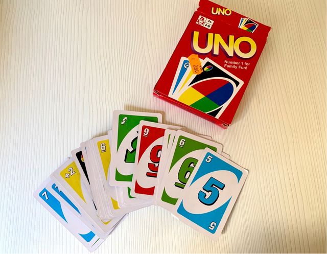 Juego de cartas UNO