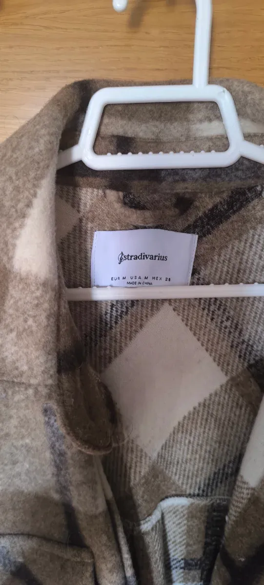 Chaqueta cuadros Stradivarius mujer