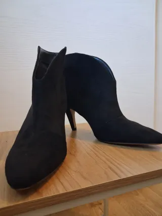 Stivaletti H&M scamosciati tacco