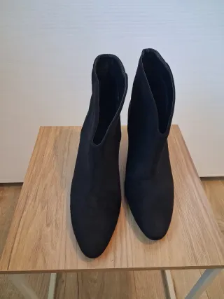 Stivaletti H&M scamosciati tacco