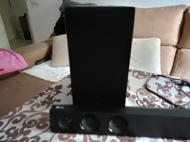 Barra Sonido y Subwoofer Negro LG Sound Bar