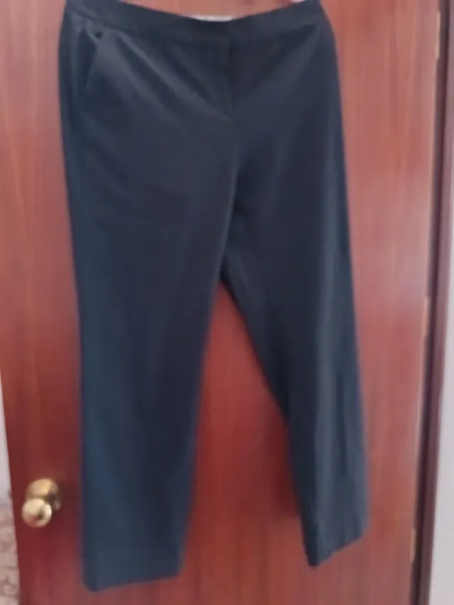Pantalón clásico mujer negro. Talla 42-44