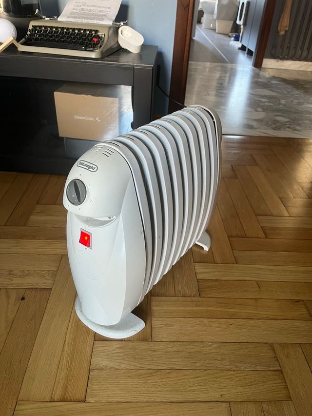 Estufa Eléctrica Delonghi