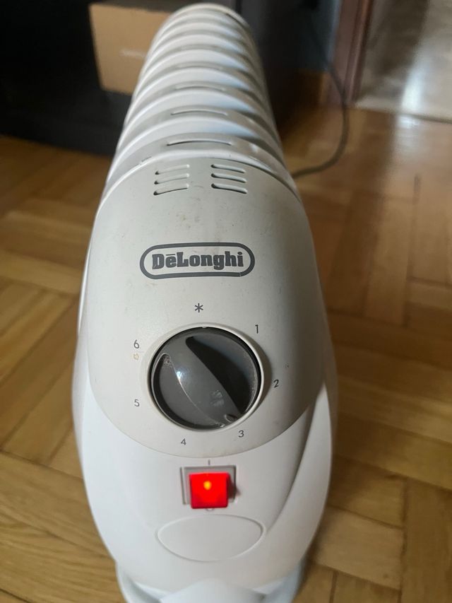 Estufa Eléctrica Delonghi