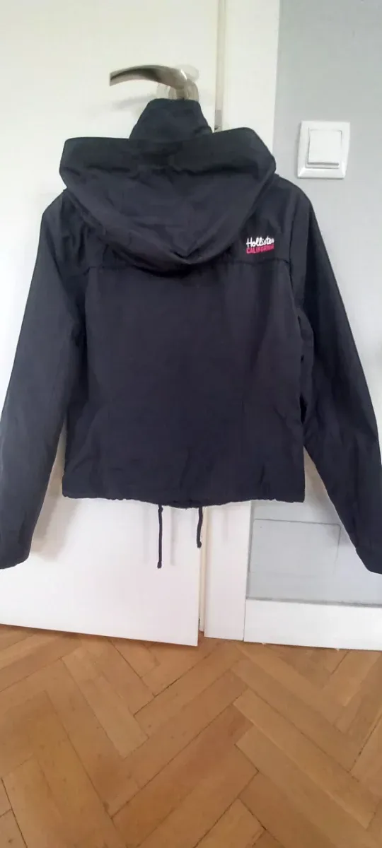 Chaqueta Hollister con capucha