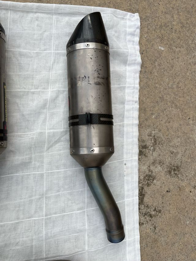 Escape Akrapovic R1 Titanio 2008