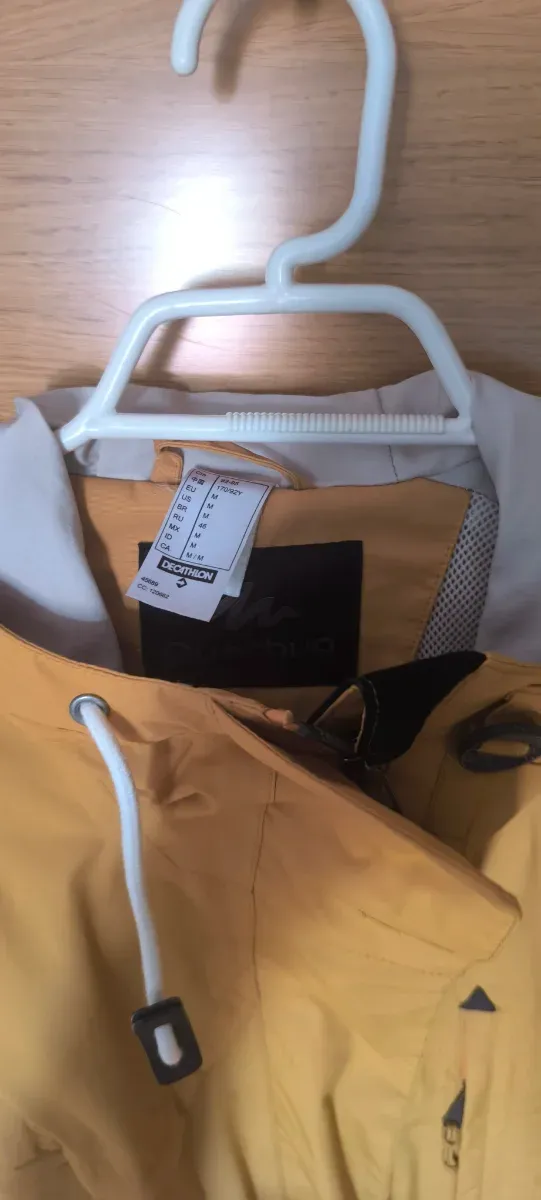 Chaqueta impermeable montaña elegante