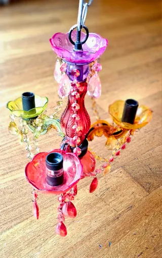 Lampadario in finto cristallo a colori