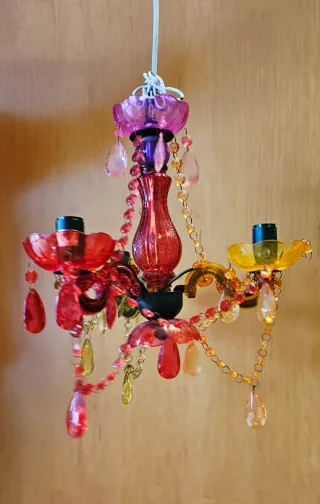 Lampadario in finto cristallo a colori