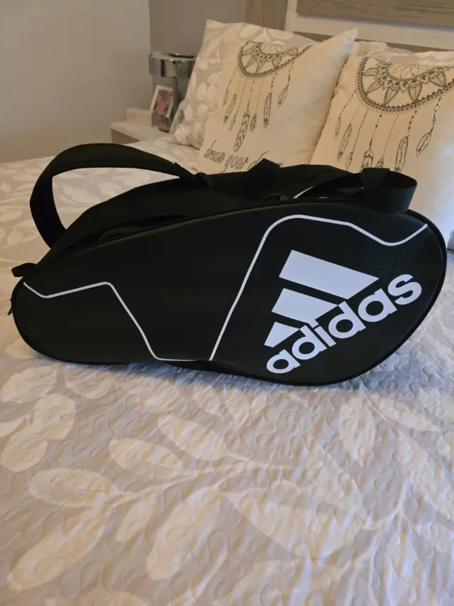 Pala de pádel Adidas + Paletero Adidas