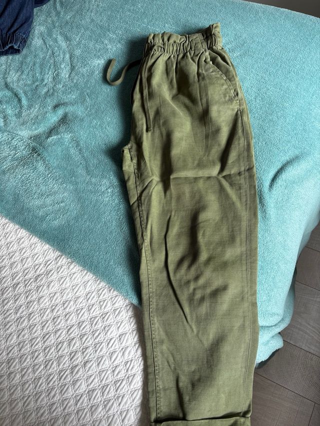 Pantalón verde casual