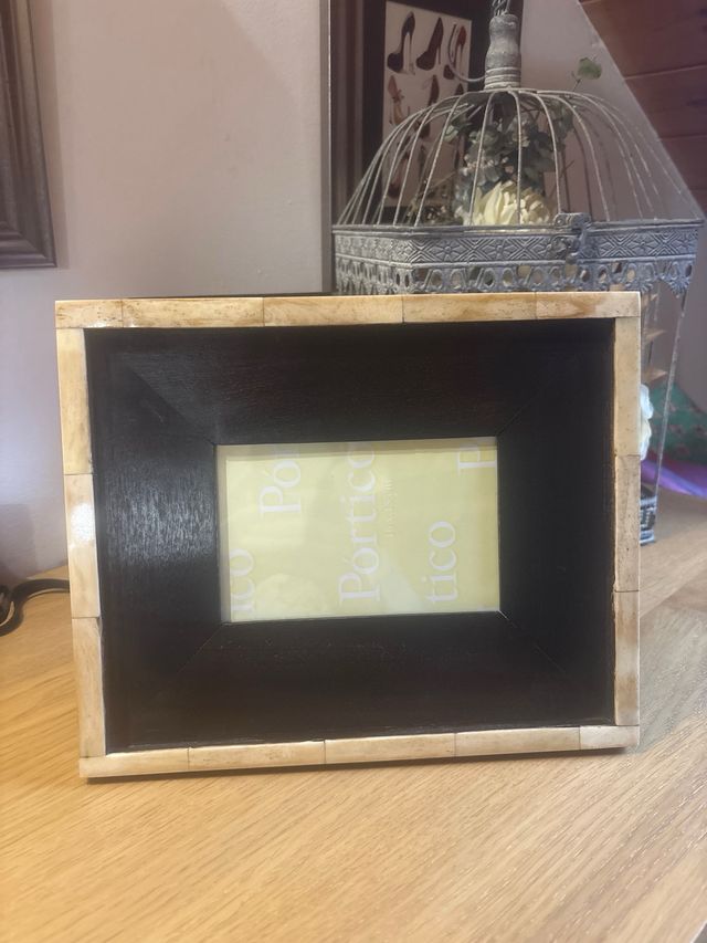 Marco de fotos piedra y madera