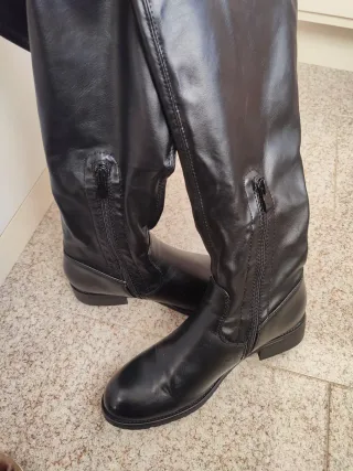 Stivali alti neri tacco basso Sublime