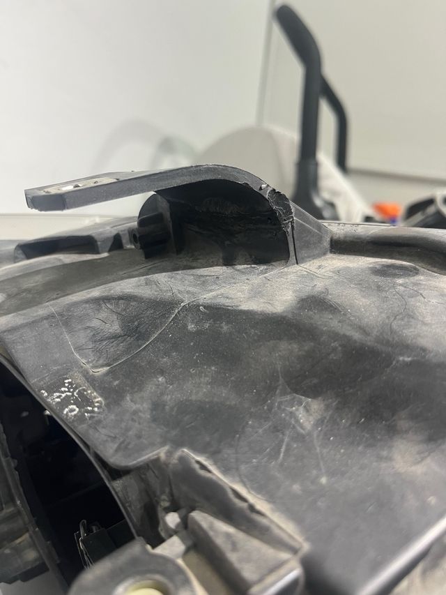 Faro delantero izquierdo SEAT Ibiza