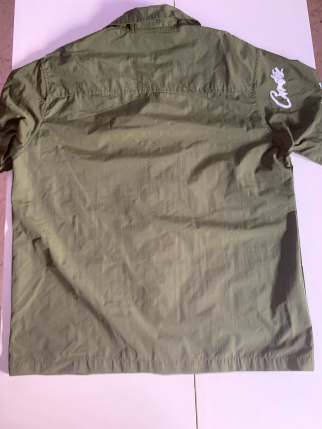 Camiseta Corteiz verde estampada