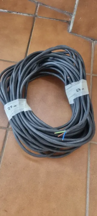 Cable eléctrico 27 m
