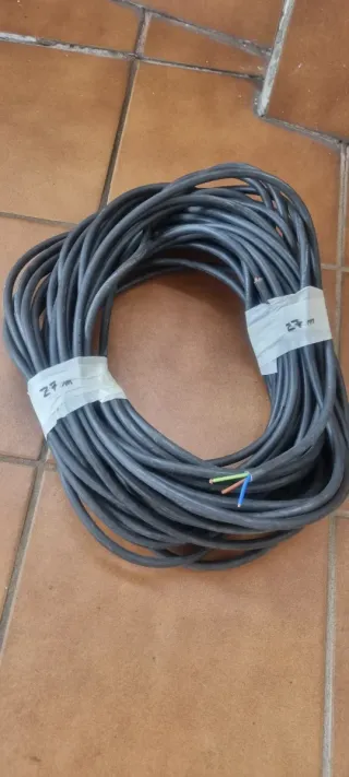 Cable eléctrico 27 m
