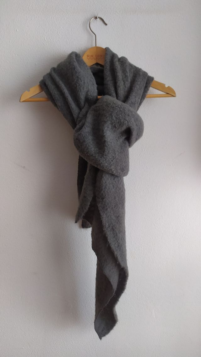 Bufanda chal gruesa gris