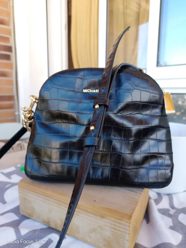 Bolso Michael Kors Negro y Dorado