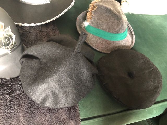 Lote 8 sombreros de disfraz