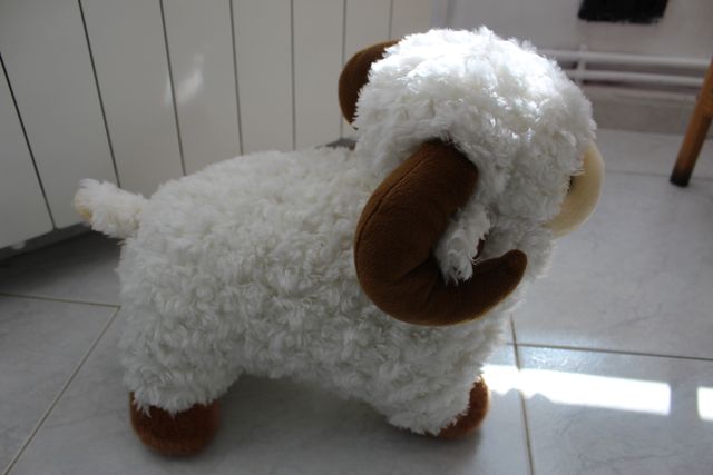 Peluche Oveja con Cascabel