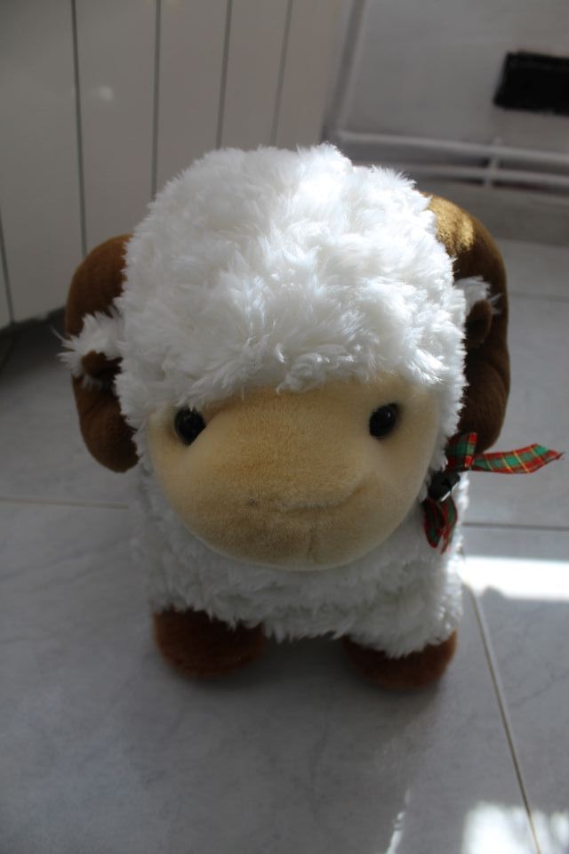 Peluche Oveja con Cascabel
