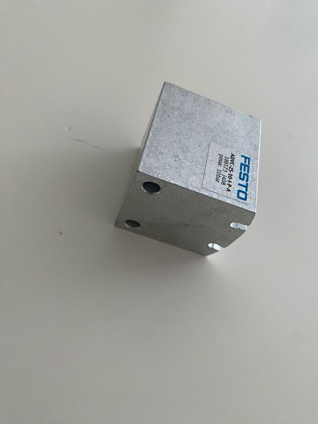 Cilindro Festo ADVC-25-10-I-P-A