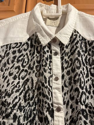Camisa sin mangas estampado leopardo