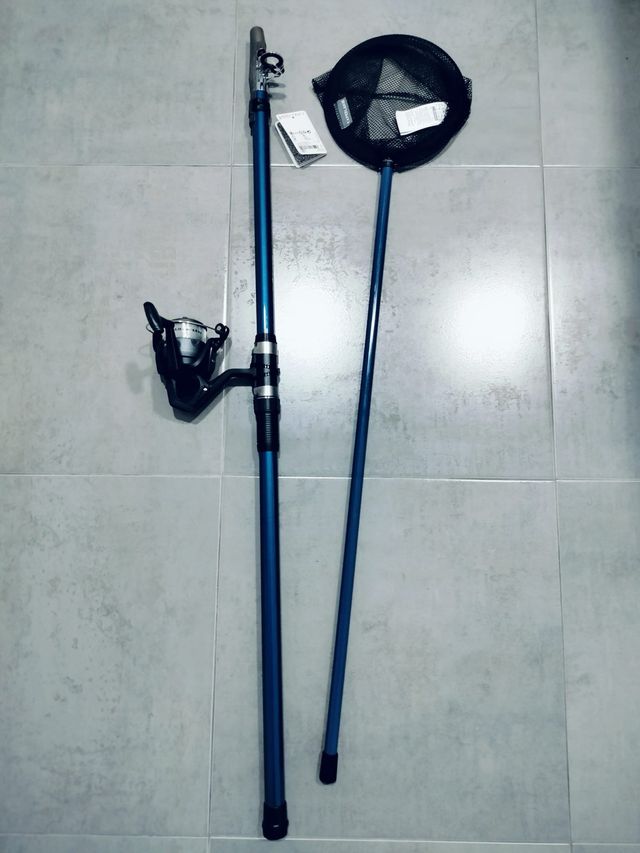 Caña de pescar y red