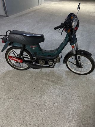 Derbi Variant Bola 8 con todos los repuestos