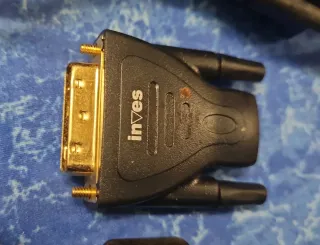 Cable VGA y Adaptador HDMI