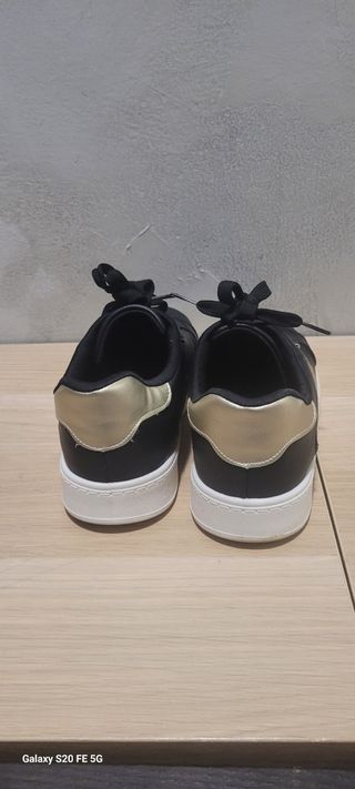 Scarpe Graceland nere con dettagli oro