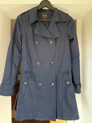 Gabardina azul Bershka