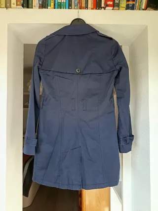 Gabardina azul Bershka