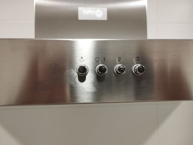 Campana extractora de cocina nueva