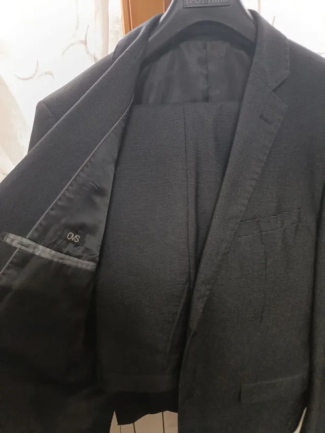 Completo uomo grigio