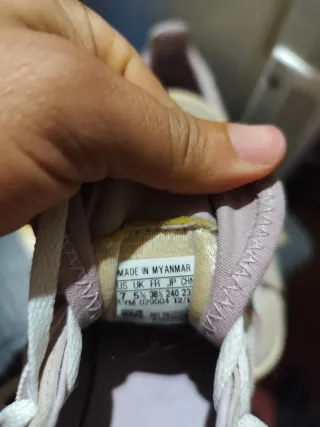 Zapatillas Adidas Beige y Rosa