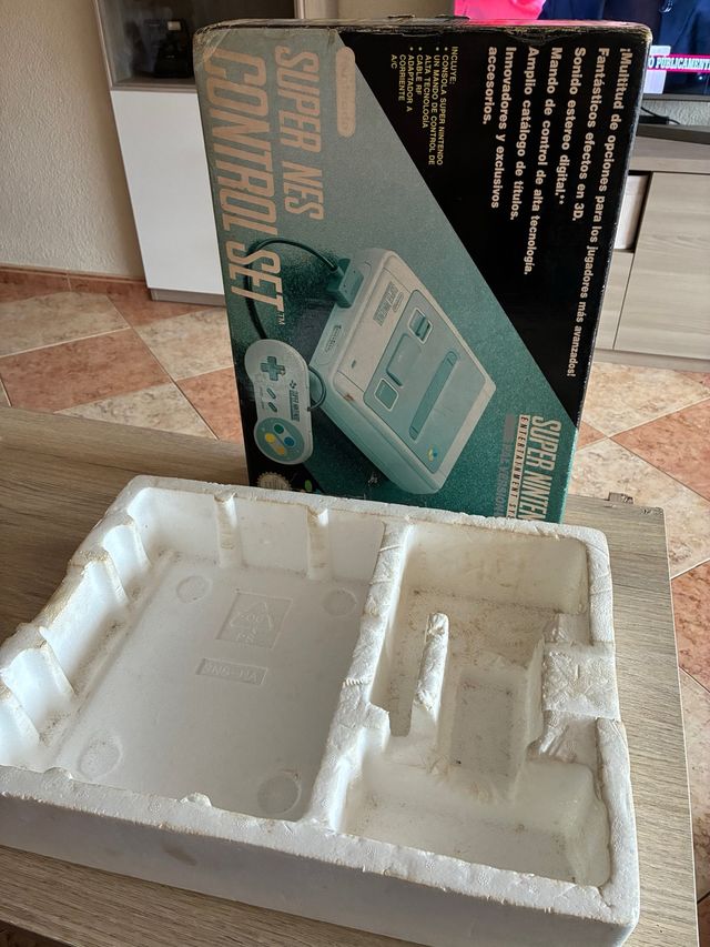 Custodia e supporto interno per Super Nintendo