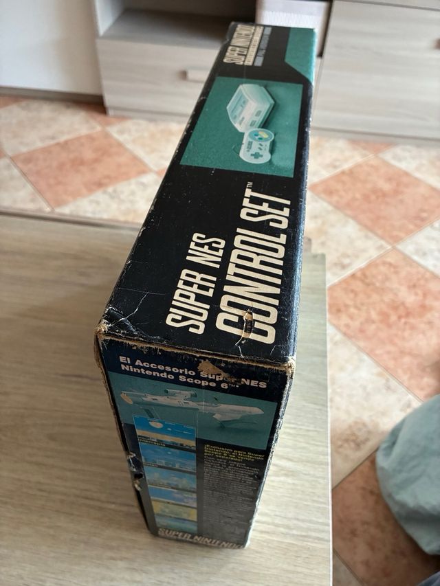 Custodia e supporto interno per Super Nintendo