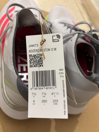 Zapatillas running Adidas Adizero Boston 12.