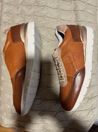 Zapatos Marrones y Beige Talla 40