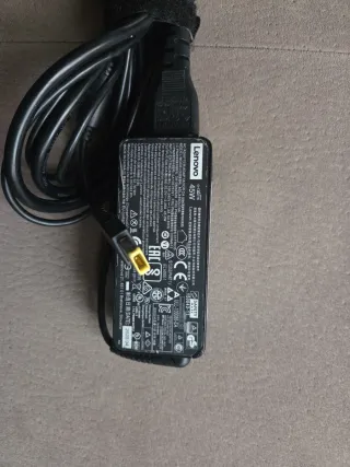 Cargador Lenovo 20V 45W Portátil