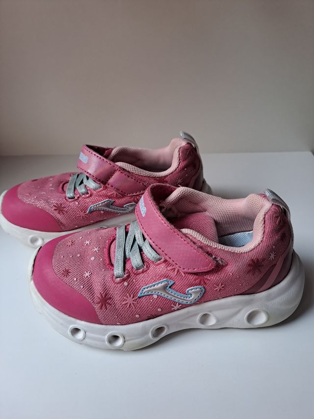 Zapatillas Joma con luces rosas