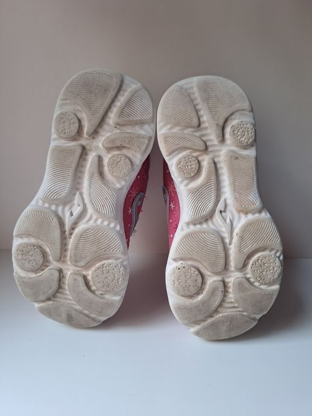 Zapatillas Joma con luces rosas