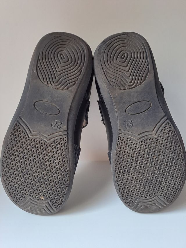 Zapatos de piel negros