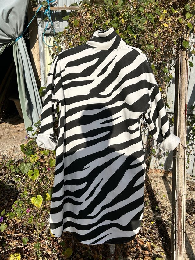 Abrigo estampado cebra